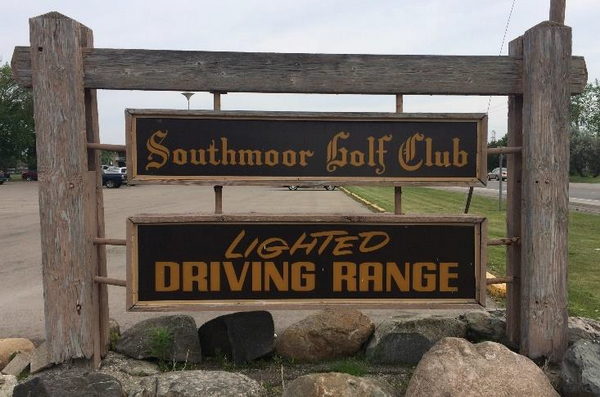 Southmoor Golf Club Bar & Grill - Real Estate Listing Photo